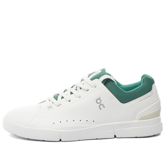 On Women's THE ROGER Advantage Sneakers Shoes in White/Green Size 8.5 New In Box - Picture 1 of 7